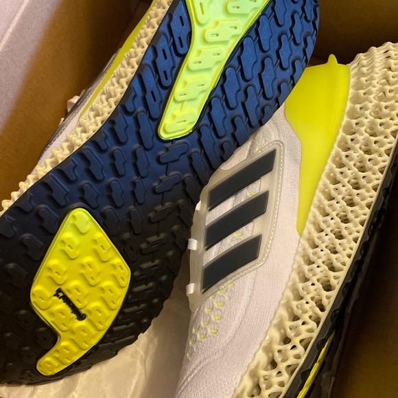 Adidas UltraBoost Ultra 4D - Picture 3 of 10